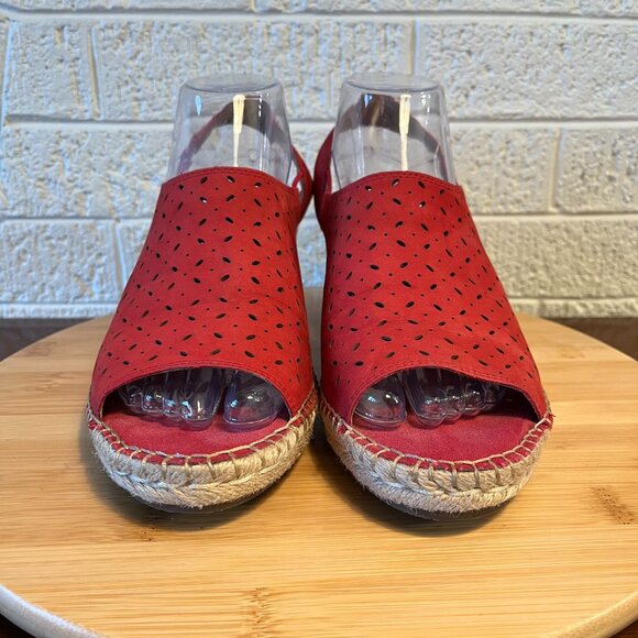 Clarks Leather Petrina Gail Espadrille Wedge Sandal, Red, Size 9 Wide - Picture 3 of 9
